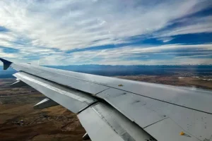 Крушение самолета Mombasa Air в Кении вызывает надежду на спасение пассажиров krushenie samoleta v kenii vyzyvaet nadezhdu na spasenie passazhirov-lessontime-ru-0