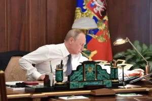 Владимир Путин почтил память легендарного наставника Юрия Толстого vladimir putin pochtil pamyat legendarnogo nastavnika yuriya tolstogo-lessontime-ru-0