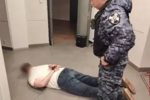 Мужчина ранил женщину-коллегу в офисе, помощь оказал диспансер muzhchina ranil zhenshhinukollegu v ofise pomoshh okazal dispanser-lessontime-ru-0