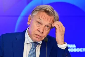 Трамп неожиданно меняет курс, Пушков и Зеленский реагируют на ситуацию tramp neozhidanno menyaet kurs pushkov i zelenskij reagiruyut na situacziyu-lessontime-ru-0