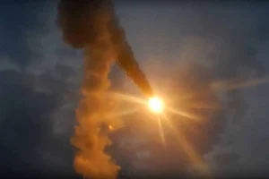 ФСБ сообщает об уничтожении центра ГУР Украины и аэродрома F-16 в Броварах с помощью «Кинжал» ВКС России fsb soobshhaet ob unichtozhenii czentra gur ukrainy i aerodroma 16 v brovarah s pomoshhyu kinzhal vks rossii-lessontime-ru-0