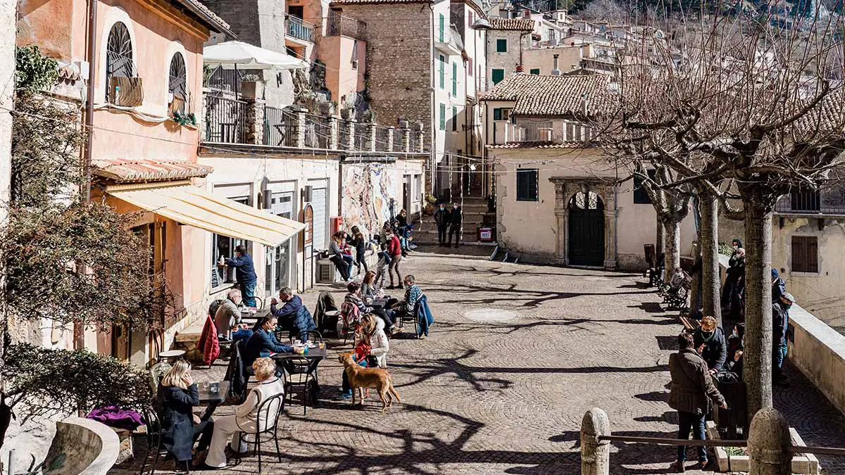 СМИ: Частично обрушившаяся башня в Риме может рухнуть полностью