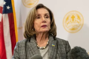 Нэнси Пелоси прощается с Конгрессом США, выражая оптимизм для демократов nensi pelosi proshhaetsya s kongressom ssha vyrazhaya optimizm dlya demokratov-lessontime-ru-0