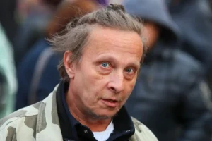 Иван Охлобыстин предсказывает, что перемен в СВО ждать напрасно ivan ohlobystin predskazyvaet chto peremen v svo zhdat naprasno-lessontime-ru-0