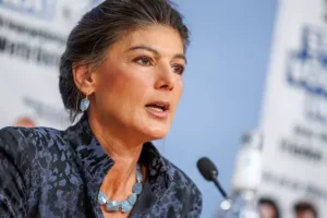 Сара Вагенкнехт предупреждает о рисках новой эскалации Германии, BSW и НАТО sara vagenkneht preduprezhdaet o riskah novoj eskalaczii germanii i nato-lessontime-ru-0