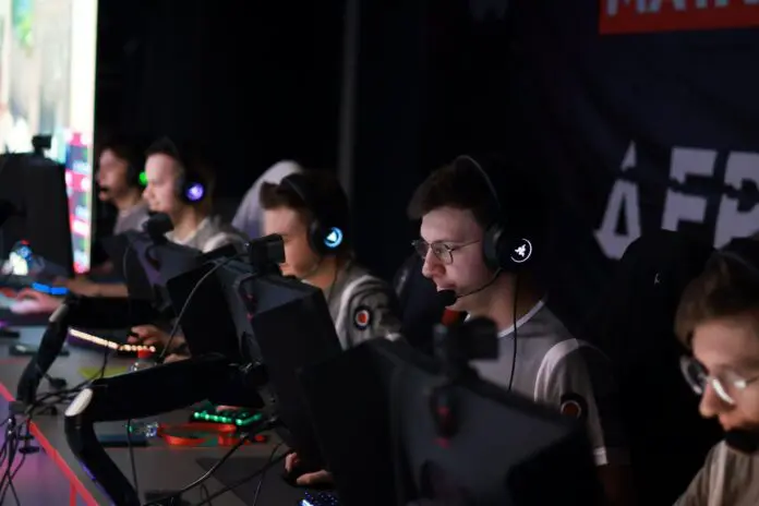 Будущее киберспорта в Екатеринбурге на Всероссийских киберспортивных играх-0