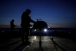 Минобороны сообщает о массированной атаке беспилотников на Москву, реагируют Росавиация и Собянин minoborony soobshhaet o massirovannoj atake bespilotnikov na moskvu reagiruyut rosaviacziya i sobyanin-lessontime-ru-0