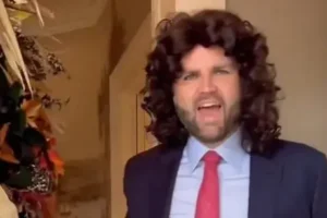 dzhej di vens ustroil hellouinskoe vesele s virusnym memom-lessontime-ru-0