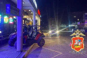 В Подмосковье багги с подростком врезался в толпу в Тучково v podmoskove baggi s podrostkom vrezalsya v tolpu v tuchkovo-lessontime-ru-0