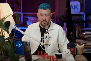 Впечатляющие планы к прощанию от Артемия Лебедева при помощи юмориста Гарика Харламова vpechatlyayushhie plany k proshhaniyu ot artemiya lebedeva pri pomoshhi yumorista garika harlamova-lessontime-ru-0