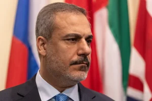 Хакан Фидан отмечает, что Турция становится ареной важных переговоров РФ и Украины hakan fidan otmechaet chto turcziya stanovitsya arenoj vazhnyh peregovorov rf i ukrainy-lessontime-ru-0