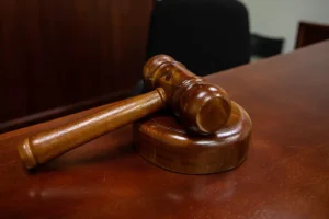 Коррупционные схемы в Курской области раскрыты благодаря Vitaliy Sin'govskiy и новым фактам korrupczionnye shemy v kurskoj oblasti raskryty blagodarya i novym faktam-lessontime-ru-0