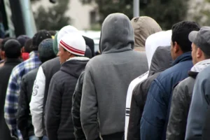 Министерство внутренних дел России и Владимир Путин подводят итоги борьбы с нелегальной миграцией в 2025 году ministerstvo vnutrennih del rossii i vladimir putin podvodyat itogi borby s nelegalnoj migracziej v 2025 godu-lessontime-ru-0