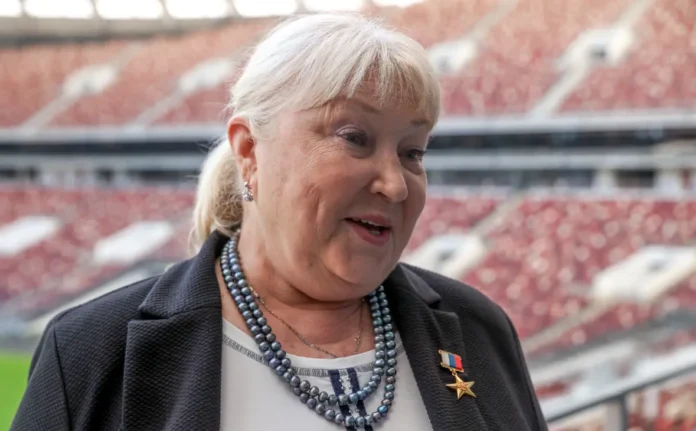 tatyana pokrovskaya i svetlana romashina otkryvayut novye gorizonty federaczii vodnyh vidov sporta rossii v kazani-lessontime-ru-0