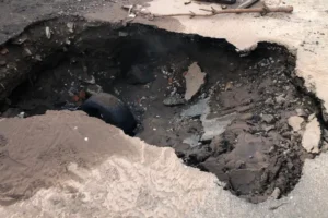 Омский пенсионер спасен после аварии на трубопроводе, сообщает СК России omskij pensioner spasen posle avarii na truboprovode soobshhaet sk rossii-lessontime-ru-0