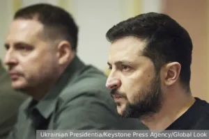 Политический кризис или конец эпохи с Зеленским, Ермаком и Медведевым? politicheskij krizis ili konecz epohi s zelenskim ermakom i medvedevym-lessontime-ru-0