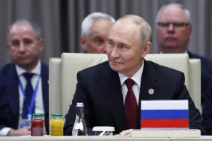 Путин объявляет об открытии новой эры сотрудничества России и Киргизии в области БПЛА и ОПК putin obyavlyaet ob otkrytii novoj ery sotrudnichestva rossii i kirgizii v oblasti bpla i opk-lessontime-ru-0