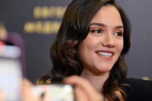 Евгения Медведева и Ильдар Гайнутдинов сообщают о помолвке с одобрением Тарасовой evgeniya medvedeva i ildar gajnutdinov soobshhayut o pomolvke s odobreniem tarasovoj-lessontime-ru-0