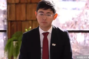 Сын Алмазбека Атамбаева Кадыр и лидеры партии по задержанию ГКНБ Киргизии syn almazbeka atambaeva kadyr i lidery partii po zaderzhaniyu gknb kirgizii-lessontime-ru-0