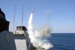 Дональд Трамп объясняет отказ в поставках Tomahawk для Украины donald tramp obyasnyaet otkaz v postavkah dlya ukrainy-lessontime-ru-0