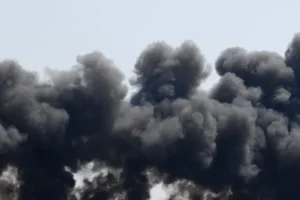 В Рязани произошли взрывы и работают системы ПВО, угрожая Белгородской и Курской областям v ryazani proizoshli vzryvy i rabotayut sistemy pvo ugrozhaya belgorodskoj i kurskoj oblastyam-lessontime-ru-0