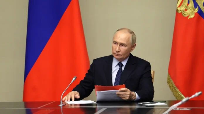 vladimir putin podcherkivaet moshh sovremennyh tehnologij v rossii-lessontime-ru-0