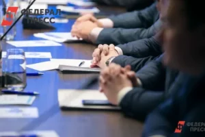 Юрий Бурлачко и Андрей Дорошев обсуждают местное самоуправление в ЗСК края yurij burlachko i andrej doroshev obsuzhdayut mestnoe samoupravlenie v zsk kraya-lessontime-ru-0