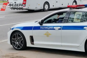 Задержание произошло из-за опасного дрифта и Toyota Aqua в Владивостоке zaderzhanie proizoshlo izza opasnogo drifta i v vladivostoke-lessontime-ru-0