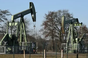 Нефтяной рынок достиг предела напряженности из-за роста цен на Brent и WTI neftyanoj rynok dostig predela napryazhennosti izza rosta czen na i -lessontime-ru-0