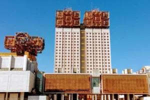 Алексей Хохлов и Владимир Чехонин о вкладе Академиков РАН в науку aleksej hohlov i vladimir chehonin o vklade akademikov ran v nauku-lessontime-ru-0