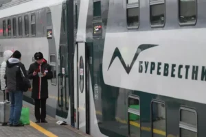 Буревестник вновь соединяет Москву и Нижний Новгород через Ярославский вокзал burevestnik vnov soedinyaet moskvu i nizhnij novgorod cherez yaroslavskij vokzal-lessontime-ru-0