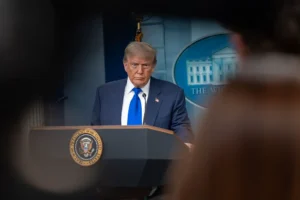 Дональд Трамп и НАТО готовят судьбоносные перемены для Украины и Зеленского donald tramp i nato gotovyat sudbonosnye peremeny dlya ukrainy i zelenskogo-lessontime-ru-0