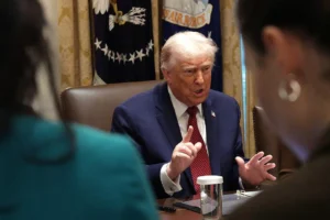 Дональд Трамп уверен, что решение Верховного суда США по пошлинам укрепит экономику donald tramp uveren chto reshenie verhovnogo suda ssha po poshlinam ukrepit ekonomiku-lessontime-ru-0