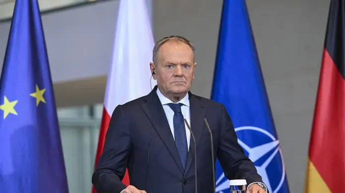 donald tusk i predstavlyayut interesnye itogi oprosa-lessontime-ru-0