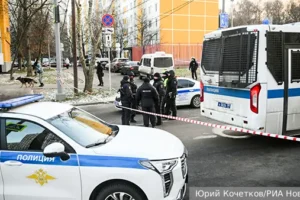 geroi moskvy ilya klimanov i maksim gorbunov udostoeny voinskih pochestej pri pohoronah-lessontime-ru-0