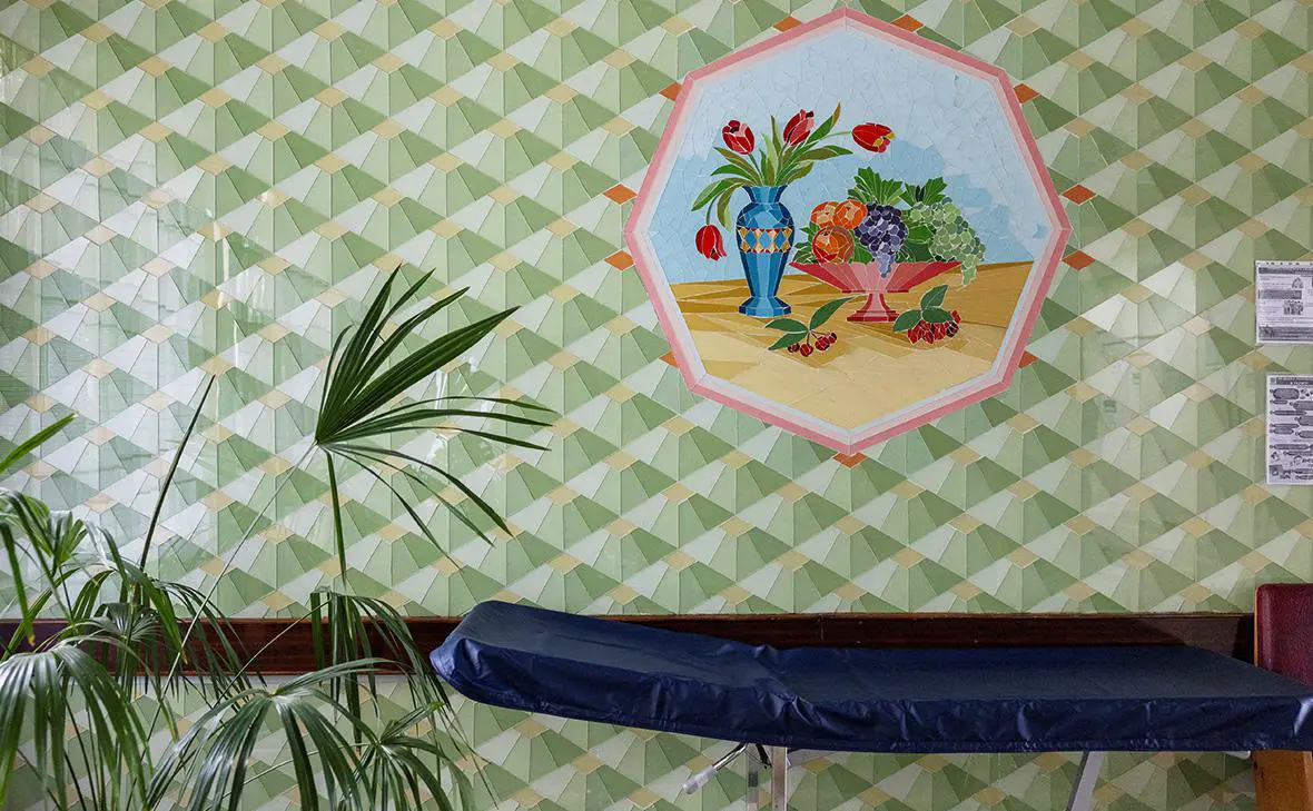 Зал ожидания Гощанской городской больницы (Thomas Peter / Reuters)