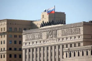 Минобороны РФ сообщает о массированном ударе ВС России и "Кинжалом" по ВПК Украины minoborony rf soobshhaet o massirovannom udare vs rossii i kinzhalom po vpk ukrainy-lessontime-ru-0