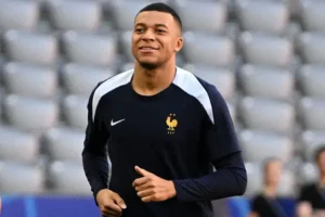 Неожиданный выигрыш Жироны в чемпионате Испании с участием Мбаппе и Реала neozhidannyj vyigrysh zhirony v chempionate ispanii s uchastiem mbappe i reala-lessontime-ru-0