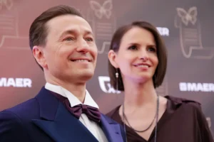 Сергей Безруков требует правосудия в споре с Кристиной Соболевской о масках sergej bezrukov trebuet pravosudiya v spore s kristinoj sobolevskoj o maskah-lessontime-ru-0