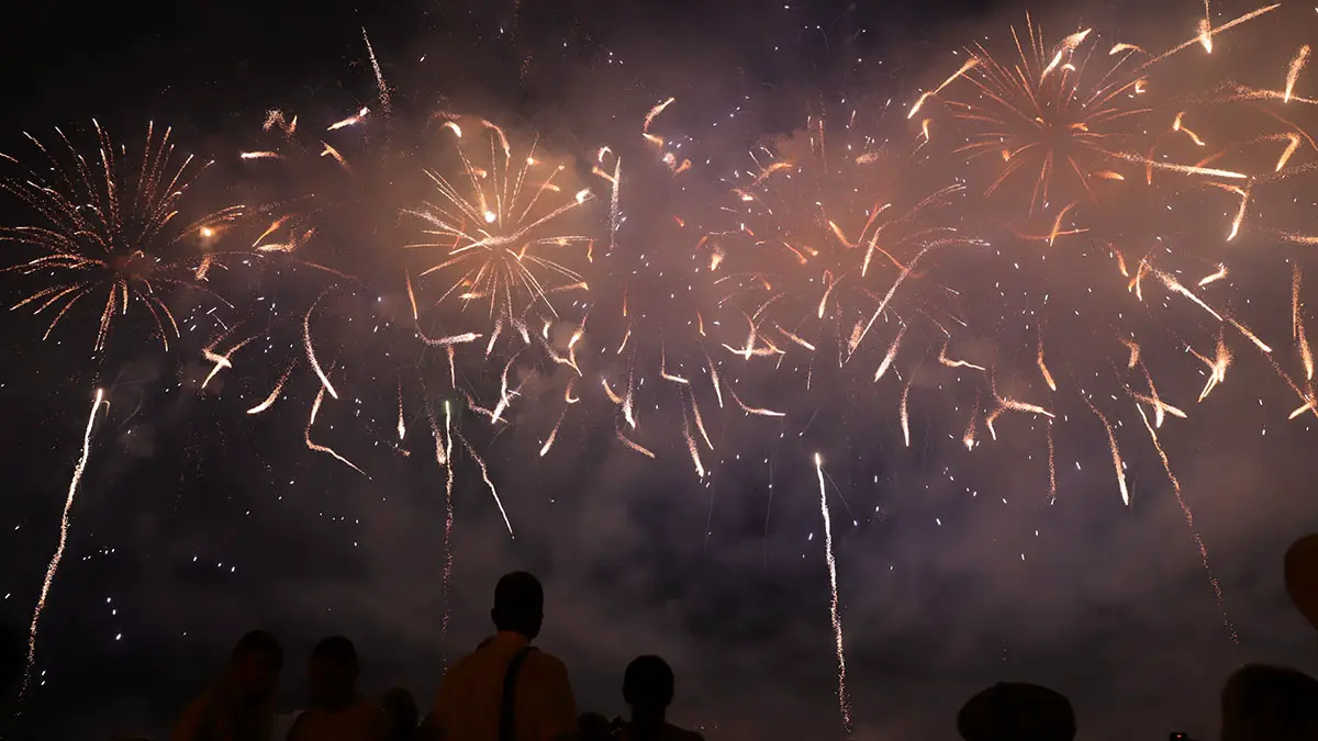 Праздники 8 декабря 2025 года