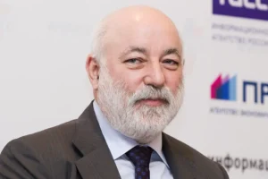 Виктор Вексельберг и Ренова представляют лучшие инвестиционные тренды Forbes viktor vekselberg i renova predstavlyayut luchshie investiczionnye trendy -lessontime-ru-0