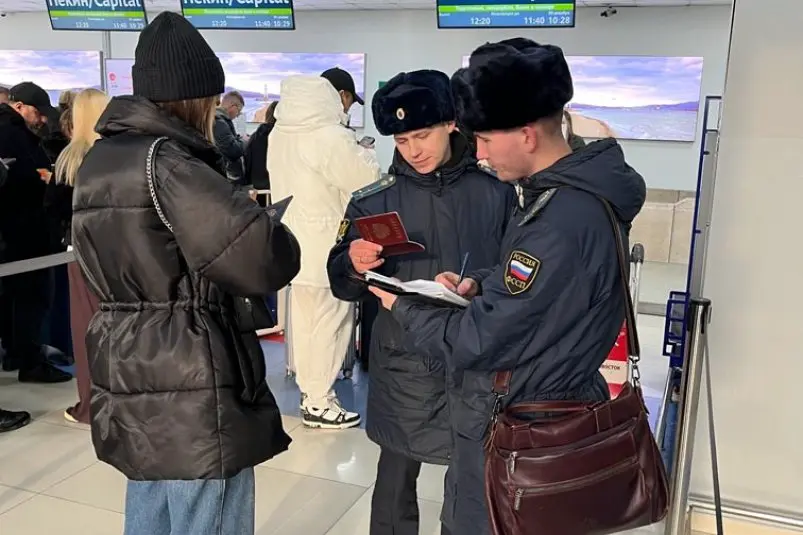 Судебные приставы проводят рейды против должников за ЖКУ во Владивостоке пресс-служба ПАО "ДЭК"