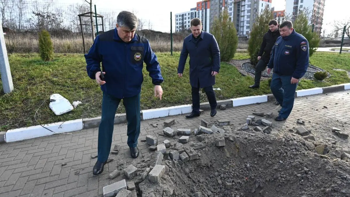 Гладков: В Белгороде начали эвакуацию жителей из района падения боеприпаса
