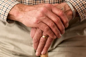 APOE2 и APOE4: исследования дают надежду в борьбе с Альцгеймером 2 i 4 issledovaniya dayut nadezhdu v borbe s alczgejmerom-lessontime-ru-0