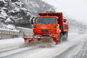 Дорожные службы Приморья расчистили шесть перевалов от снега dorozhnye sluzhby primorya raschistili shest perevalov ot snega-lessontime-ru-0