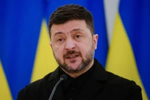 Зеленский и Тихановская впервые встретились – интриги Ермака zelenskij i tihanovskaya vpervye vstretilis intrigi ermaka-lessontime-ru-0