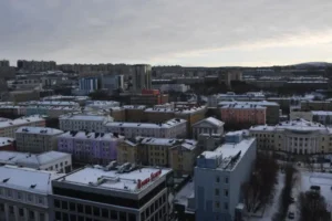 Андрей Чибис координирует восстановление магазинов в Мурманске andrej chibis koordiniruet vosstanovlenie magazinov v murmanske-lessontime-ru-0