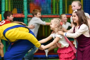 Артём Шейкин из Совета Федерации рассказал, как защититься от обмана при заказе аниматоров artyom shejkin iz soveta federaczii rasskazal kak zashhititsya ot obmana pri zakaze animatorov-lessontime-ru-0