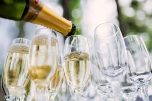 Андрей Тюрин рассказал, как защитить поджелудочную от алкоголя andrej tyurin rasskazal kak zashhitit podzheludochnuyu ot alkogolya-lessontime-ru-0