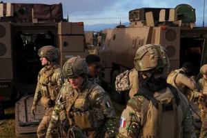 Петер Сийярто предрек опасное столкновение Франции, Великобритании и России из-за Украины peter sijyarto predrek opasnoe stolknovenie franczii velikobritanii i rossii izza ukrainy-lessontime-ru-0